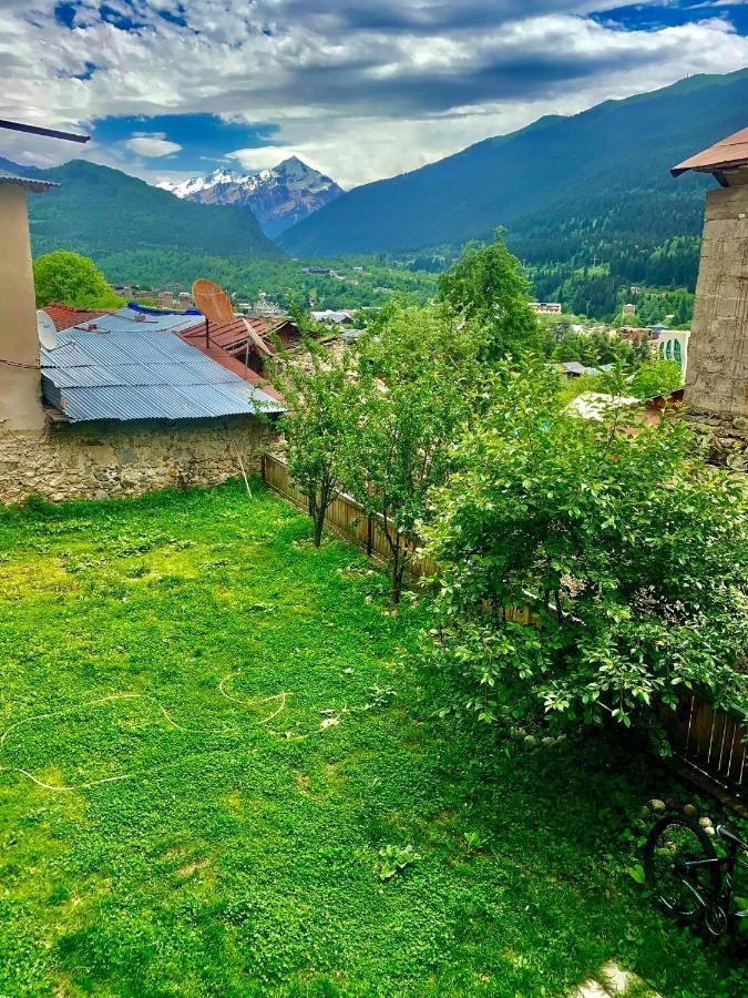 Guest House ,, Memory" Местия Екстериор снимка